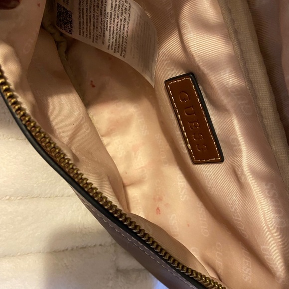 Guess Scalia Smart Belt Bag - Picture 3 of 5